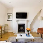 The London Crib - Relaxing 1Bdr Flat With Terrace